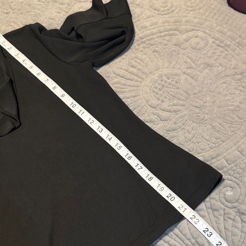 Banana Republic Black Ruffle Sleeve Blouse - Picture 10 of 10